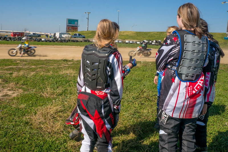 Illustration for article titled How to Find the Right Motorcycle Schooling: All-You-Need-To-Know
